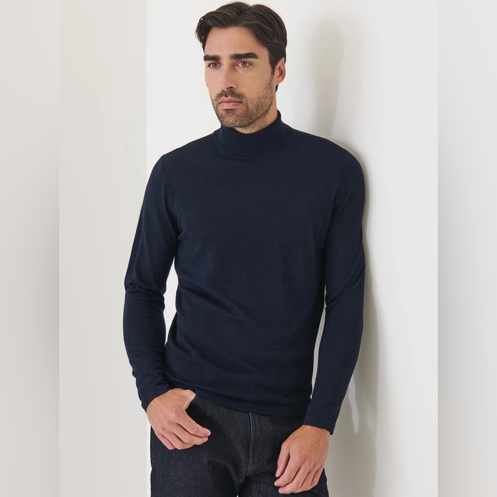 Patrick Assaraf luxurious wool turtleneck sweater